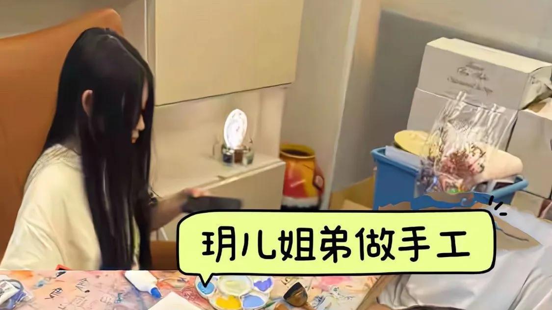 马筱梅带姐弟手工课逛街 张兰公园遛孙暖心曝光