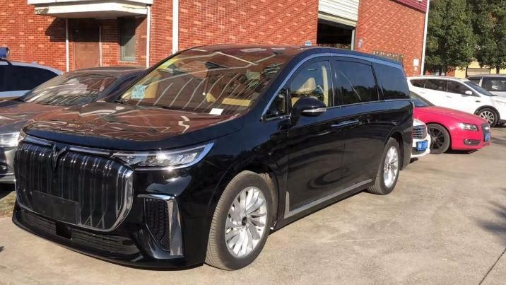 自打买了这台MPV之后，我终于体会到家用车的“终极形态”了