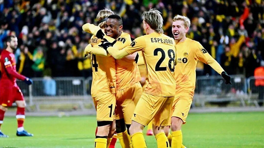 10.26足球推荐内附个人全天比赛解析扫盘预测！