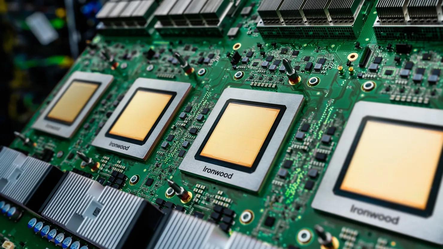 GPU要凉？谷歌最新TPU把Blackwell按在地上摩擦！