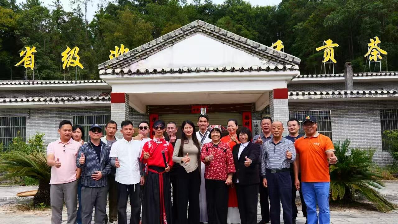 河源东源新农人张驰科：小人物也有大梦想，卖货郎学自媒体电商，希望让家乡农产品“飞”起来