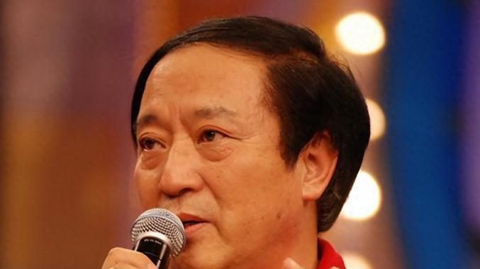 牛群不再隐瞒！终于坦白不再与冯巩合作的原因，一到春晚就出事！