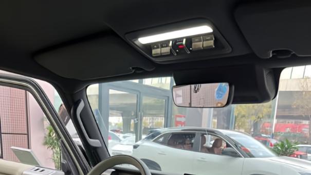 高通骁龙8155加持，iCAR V23内饰科技感十足