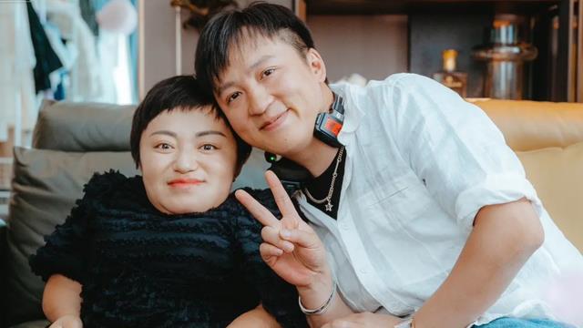侏儒网红李喜梅又离婚！丈夫愿意净身出户，离婚原因首度曝光