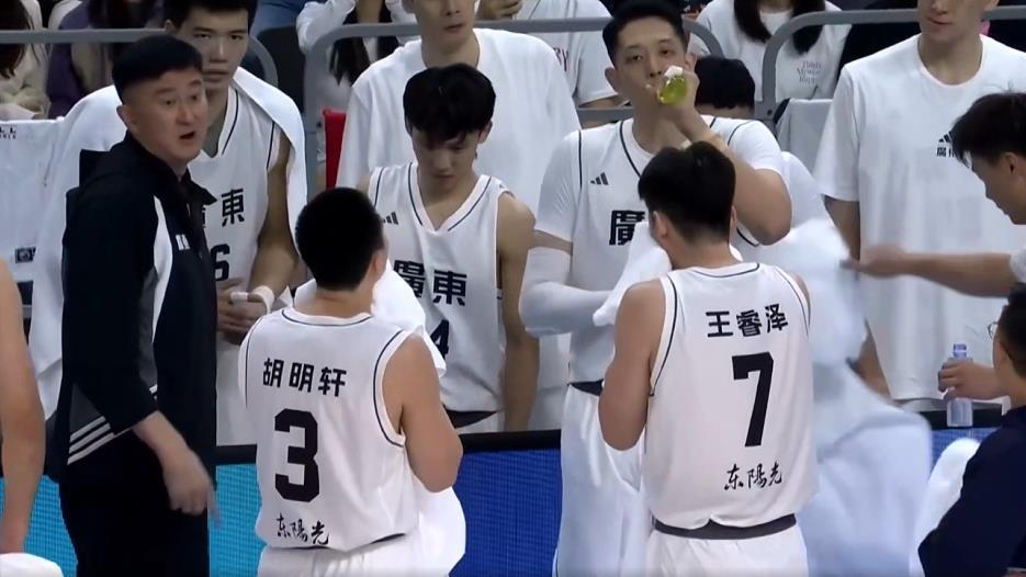 广东87-71大胜开门红！徐杰19分赵睿16分贺希宁11分，陶汉林22分