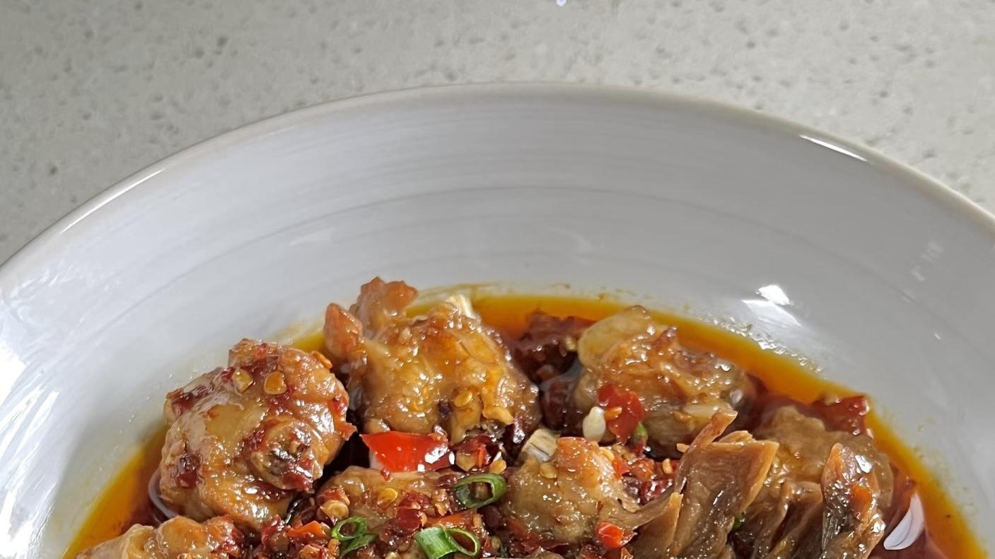 周末蒸一锅“鲜掉眉毛”！鹿茸菇蒸排骨，零失败还能炫两碗饭
