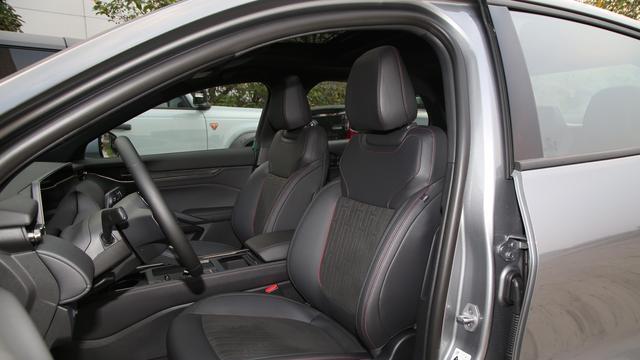 实力派蒙迪欧E混动，2.0T大马力，省油又安静，适合家用