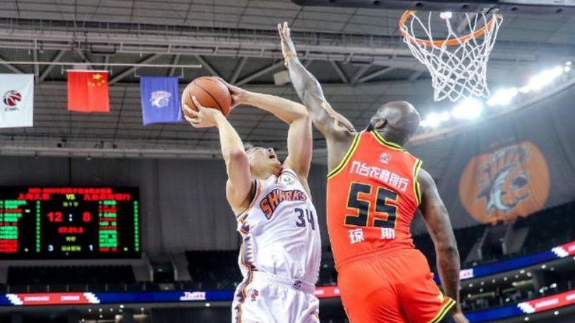 真跟爹有关？上海锋将屡进国家队引争议 玻璃人凭啥征服郭士强？