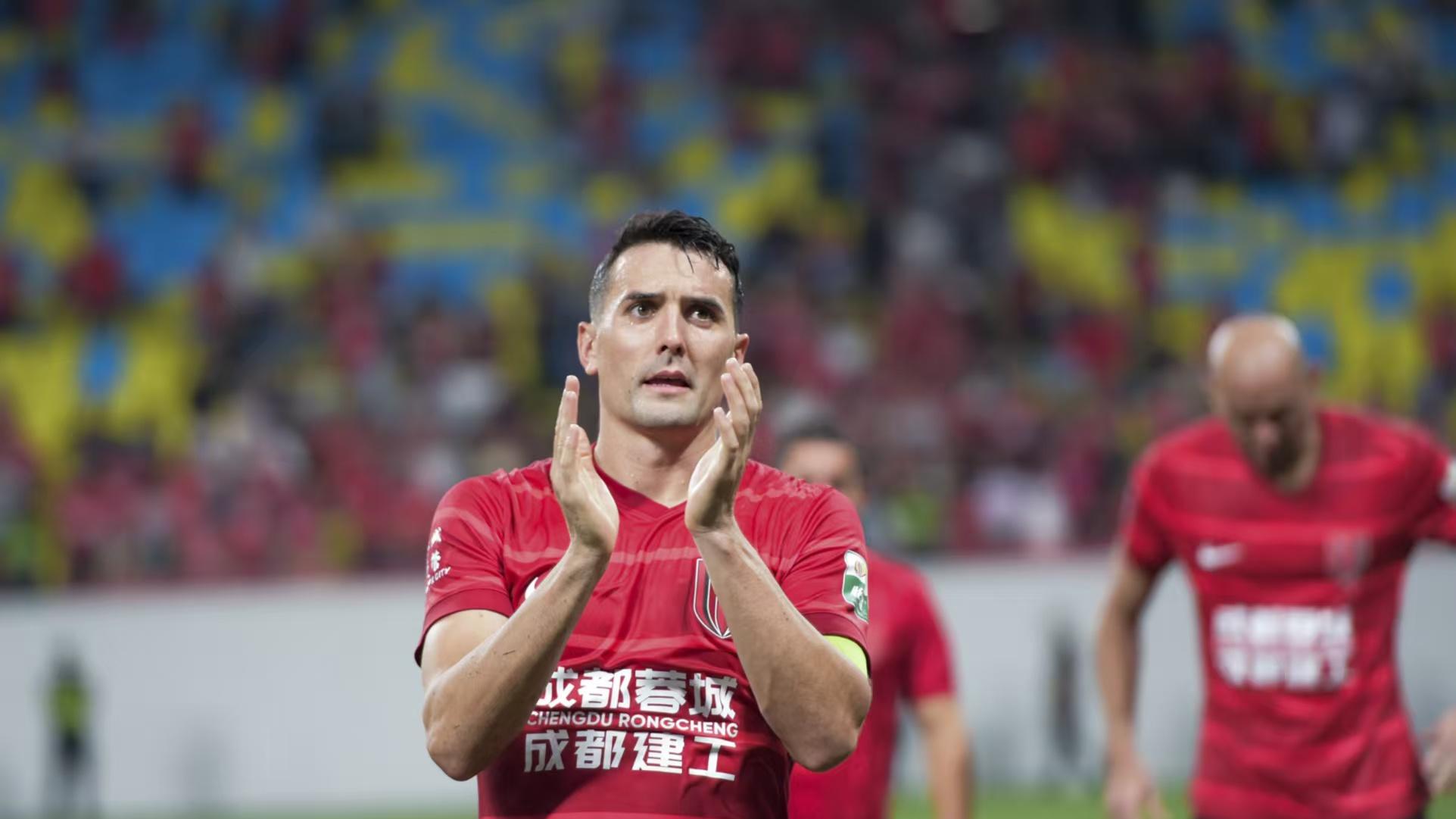 坏消息！蓉城23场造18球边锋缺席，浙江或爆冷，海港逆袭夺冠！