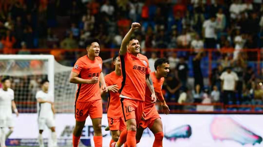 下一个恒大，云南玉昆手握2.6亿，或签三大国脚，外援一下补强两人