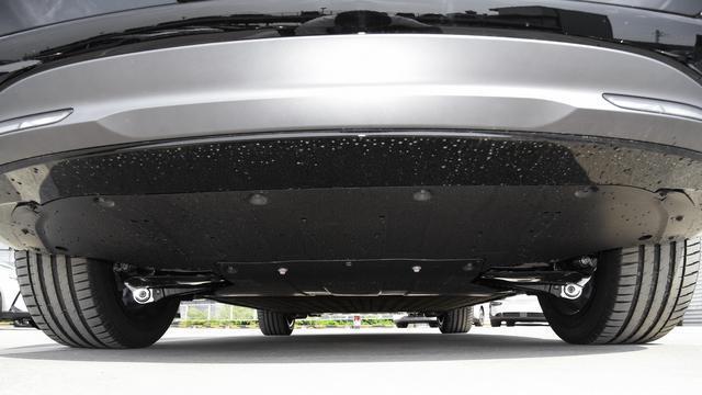 20 万级家用纯电 SUV 对比：深蓝 S07 与小鹏 G6 的空间、续航与智能体验