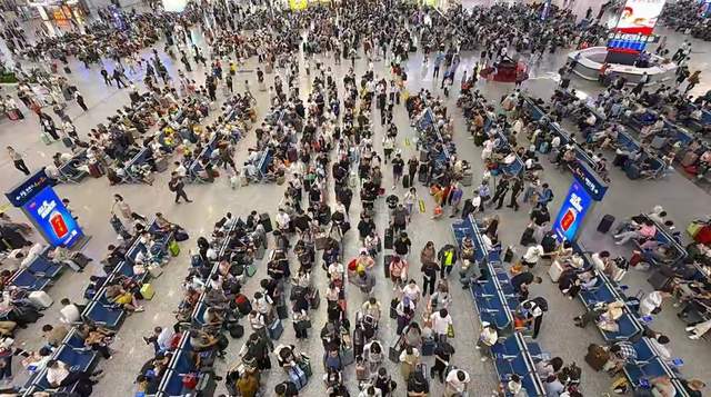 第一批堵车人堵成鸳鸯锅，“预判了你的预判，却没躲过集体预判”