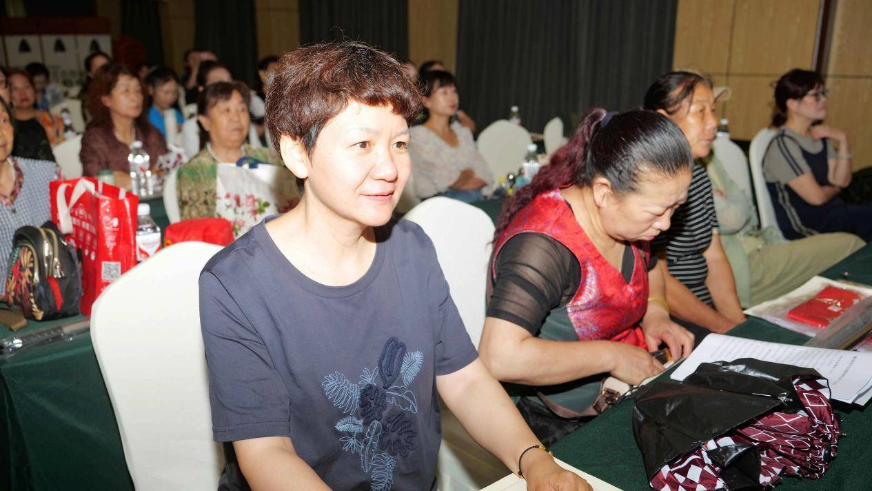 襄阳市助老服务联合会：10个单位、66名新老年受表彰！