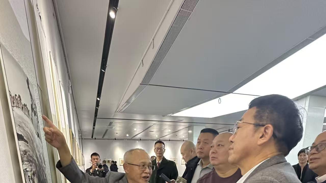 “自然天趣”一一 岭南画派名家陈健群画展在沈丘盛大举行