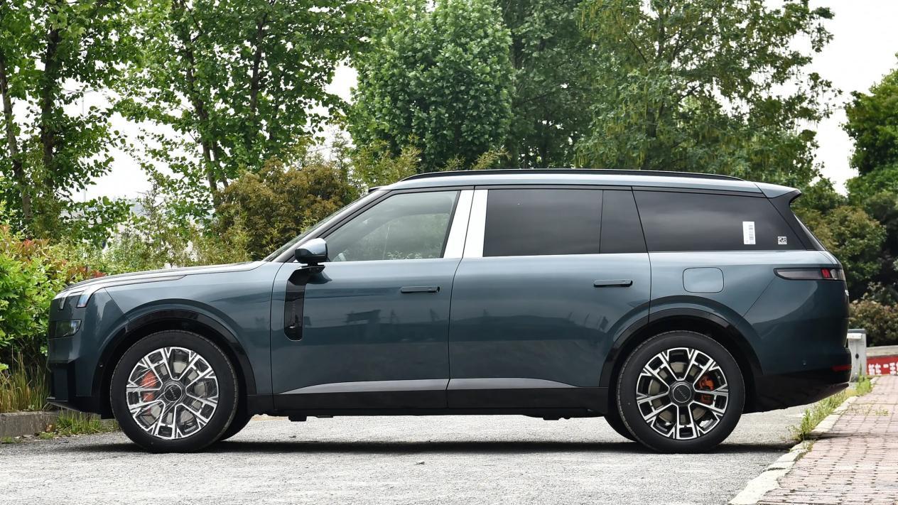 全尺寸SUV又添猛将，5.2m长，2套插混，6座同权，理想L9有压力了