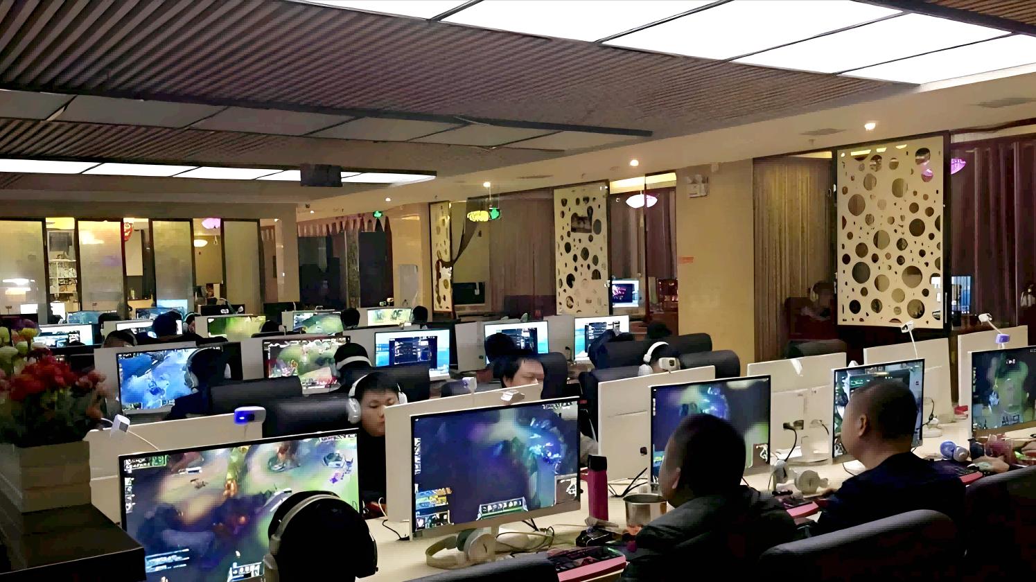 网吧时代的眼泪：那些曾让我们疯狂的现象级网游，如今都去哪了？