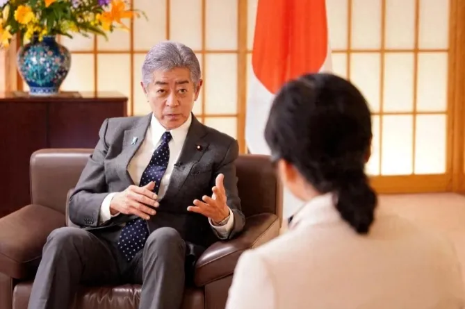 刚从中国回去，日本外相就作出决定，要联合美国对华进行核威慑