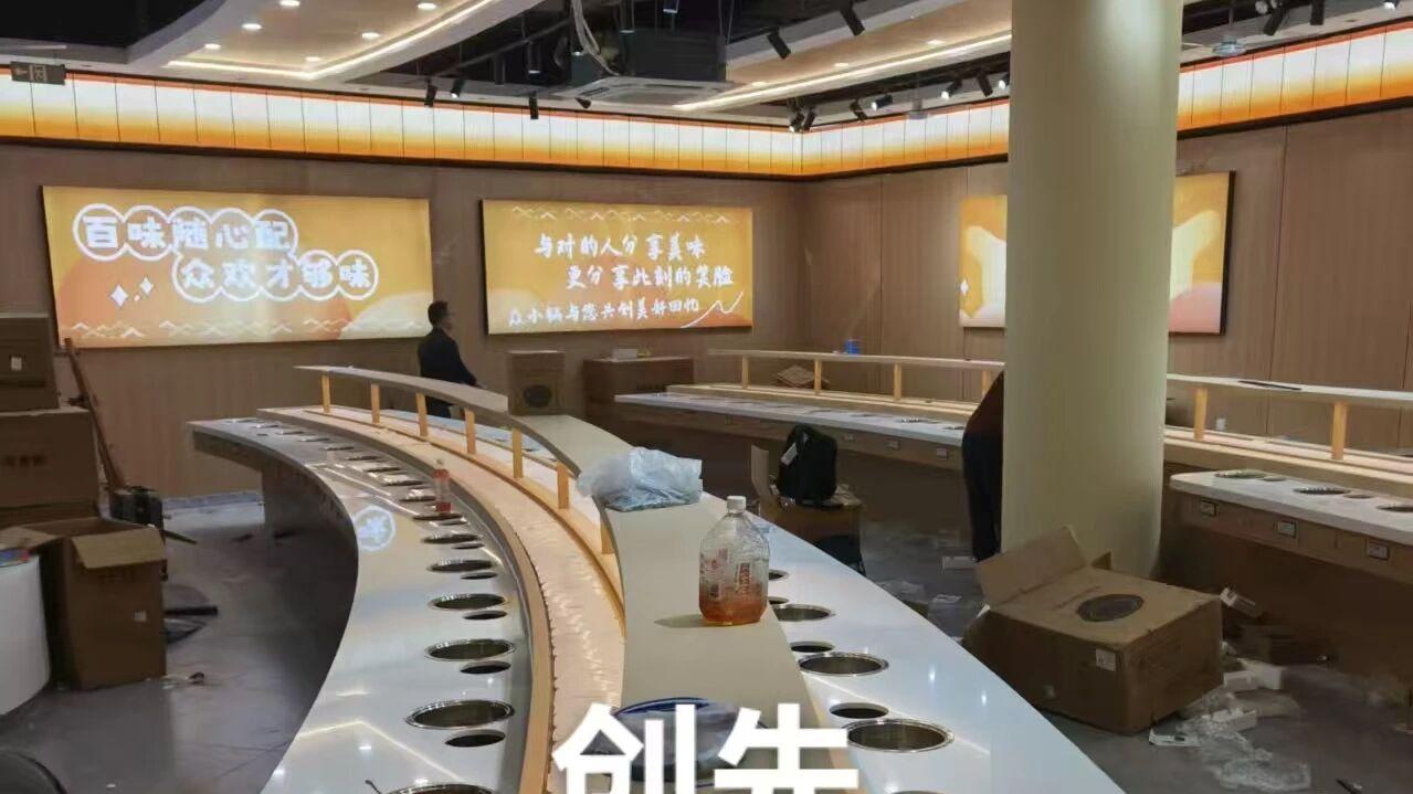 旋转小火锅创业：别困在 “薄利多销” 里，选对方向才稳赚