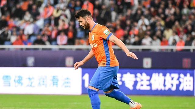 瓦科续约按下暂停键，两支中超球队与其接触，还有东南亚球员有意签他