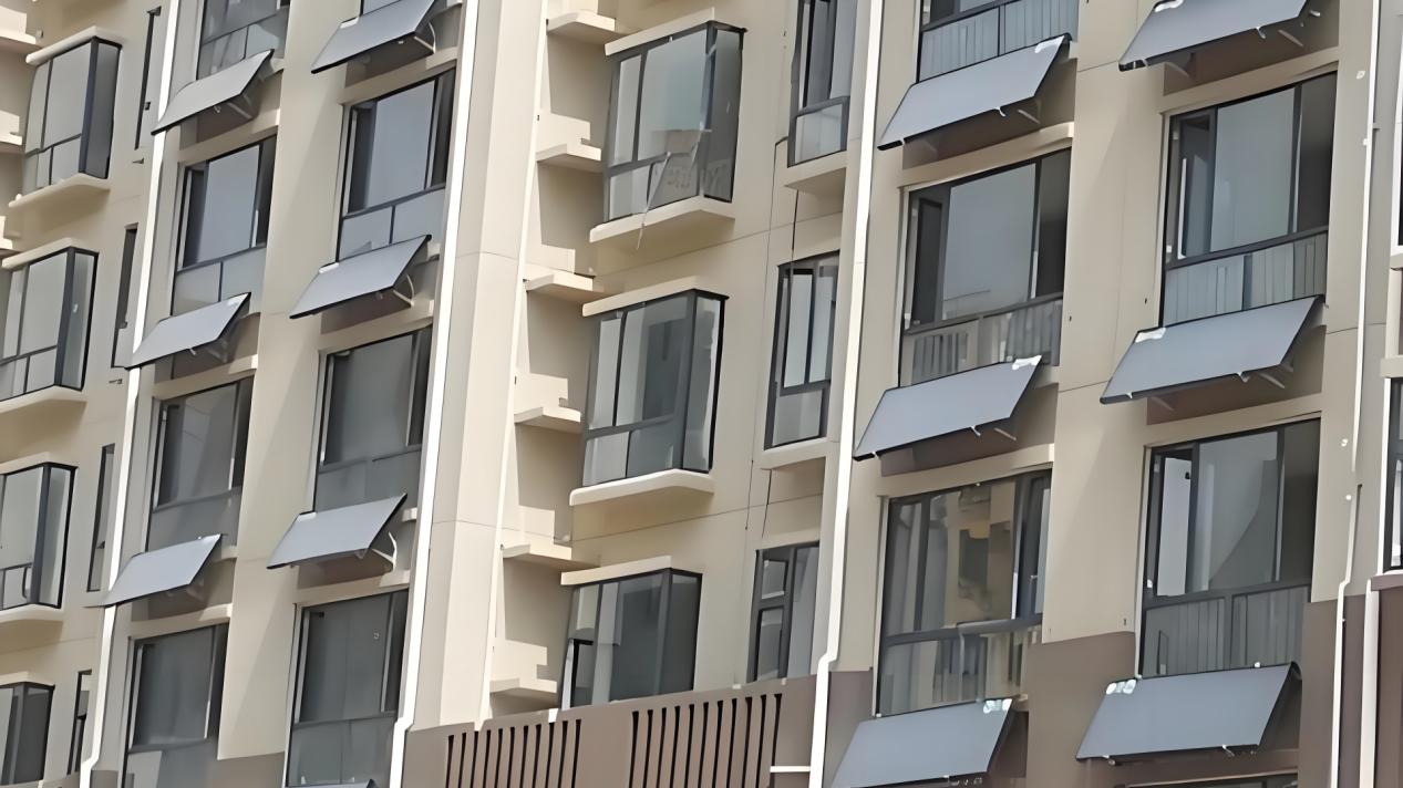 装修时师傅忽悠拆太阳能水箱，邻居照做，住满一年算燃气账，多花 2000 元才知错