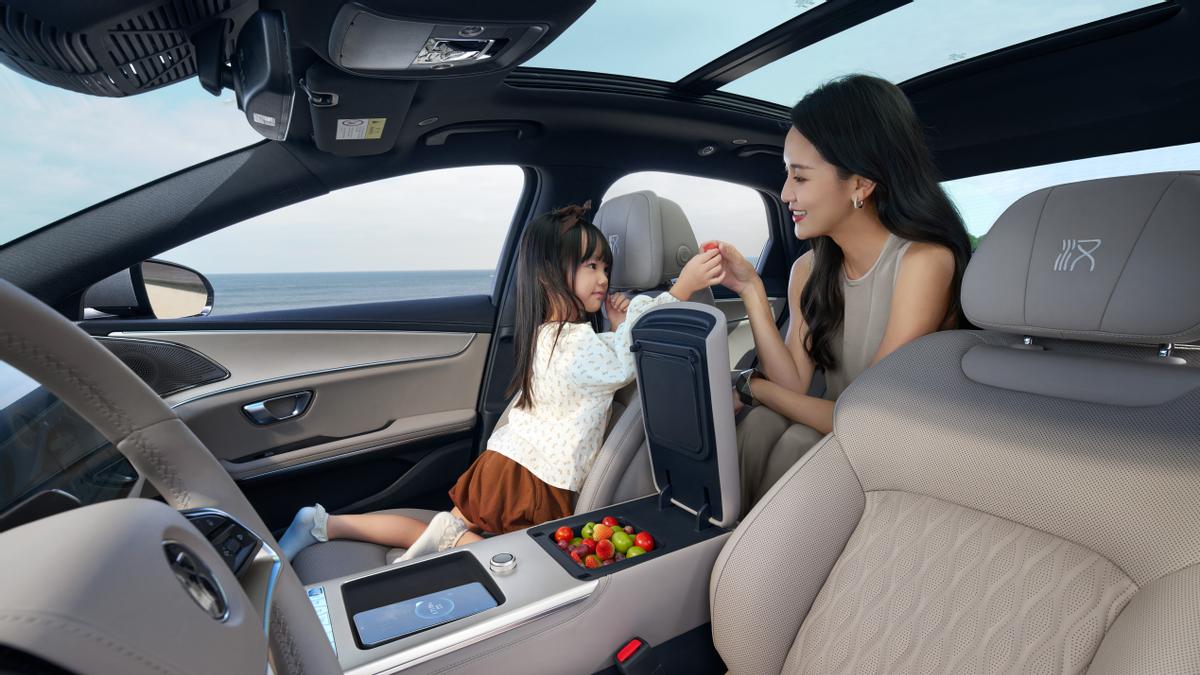 比亚迪汉长续航版豪华进阶，以实力重塑中高端轿车标杆