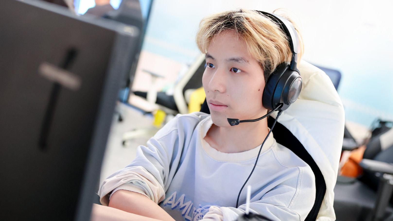 BLG放弃全华班是对的？Viper整队纪律性，不被吸血的Bin疯狂游龙