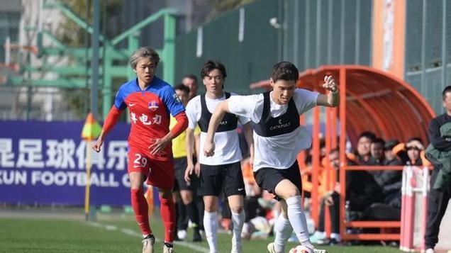 热身赛：云南玉昆1-1平梅州客家，中国U20男足大名单王钰栋领衔！