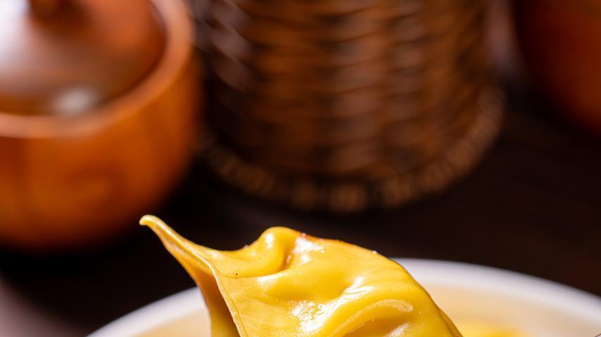 腌酸菜只放盐就错了？教你正确做法，酸脆爽口不长毛，放一年都香