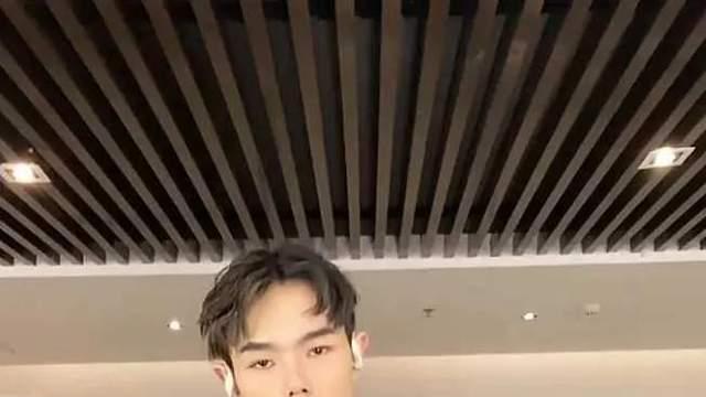 痛心！青年舞者解晓东去世，所属舞蹈工作室发布悼念海报
