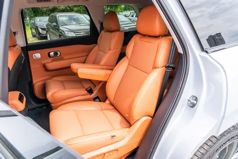 二胎家庭换车实录：20 万内中大型六座 SUV，零跑 C16 香到没朋友！