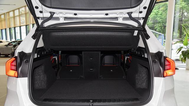 豪华SUV“挺不住”了！近32万降到1929万，20T+大五座，真厚道