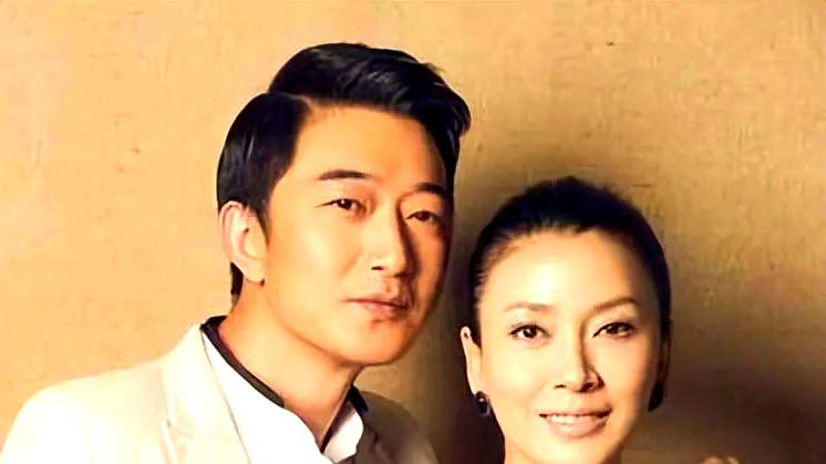 万事老婆第一位！拍戏赚的钱全交给老婆的邵峰，现在过得如何了？