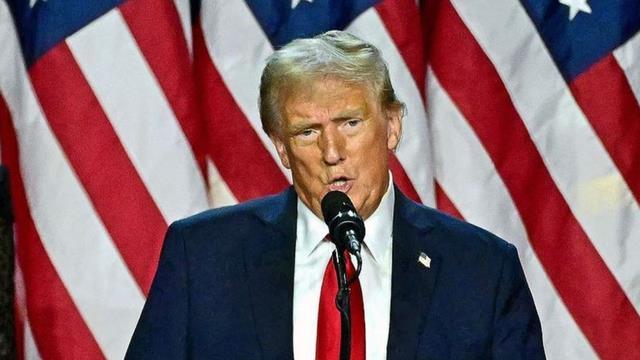 29国齐捅刀，特朗普紧急发声，日本前首相：中日韩团结的时刻到了