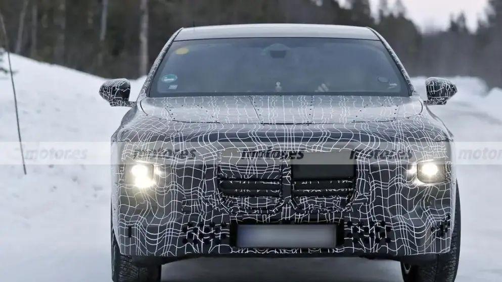 全新宝马7系曝光，外观更年轻，或将支持高阶智驾，值得期待？