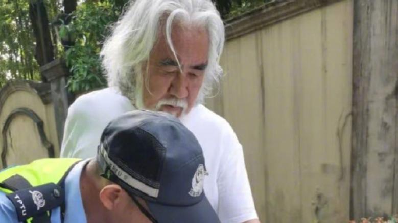 73岁张纪中不幸发生车祸！交警判定：张纪中全责，车祸原因引热议