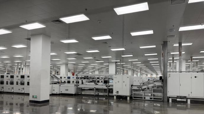 小米官宣武汉智家工厂正式投产，自动化程度高，最快6.5秒下线一台空调