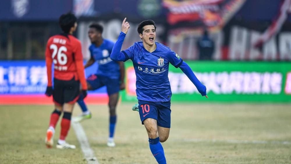 足协评议再惹争议，特谢拉吐口水视频曝光，逃红已成常规操作，中国足球也就这样了