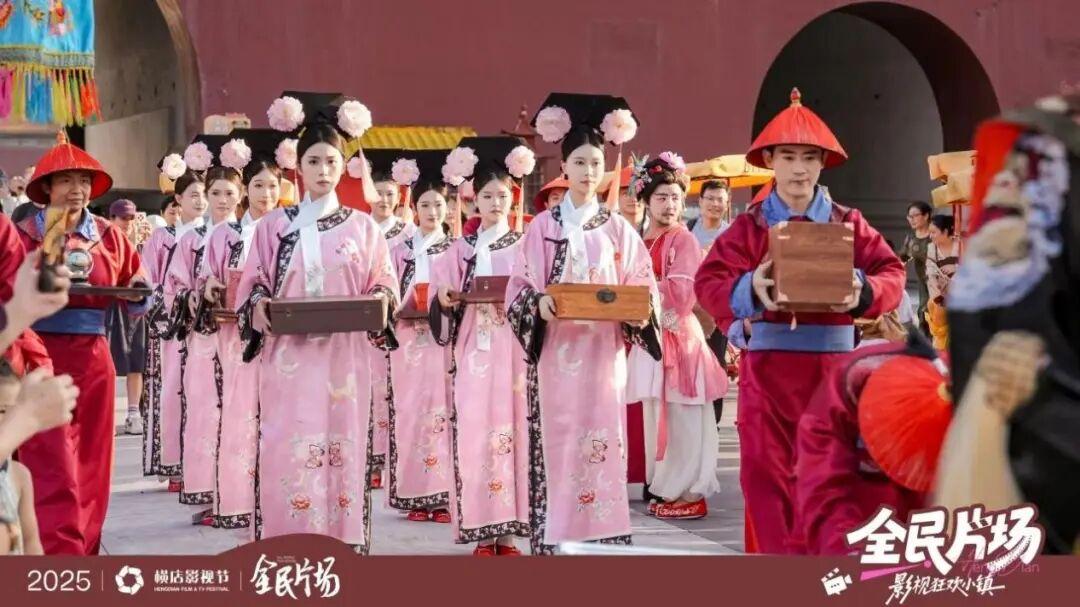 从“影视梦工厂”到“全民片场”，横店的产业升级样本