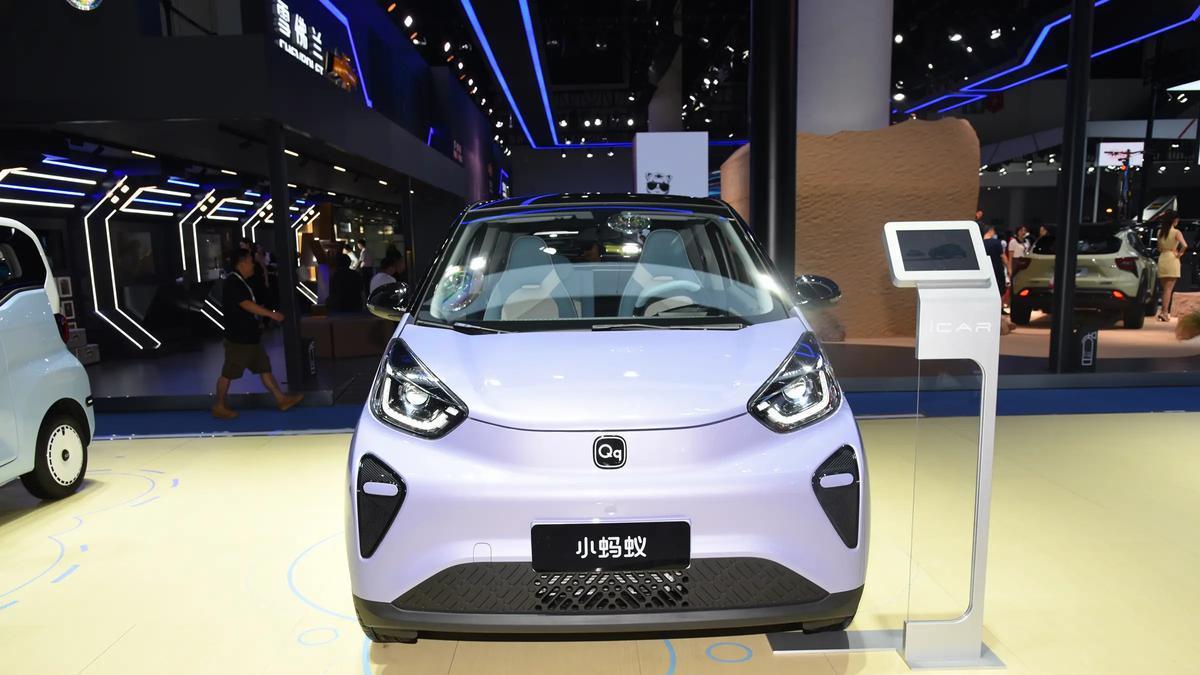 6.59万起售，奇瑞小蚂蚁智驾版上市，对标比亚迪海豚，胜负几何？