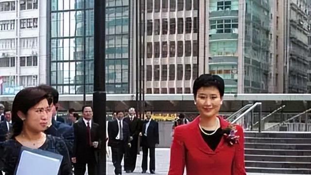 他连续3次担任中央政治局常委，2次担任国务院总理，子女都是栋梁