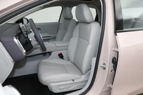 10万级纯电家轿——零跑B01销量、口碑双丰收，实力究竟如何？