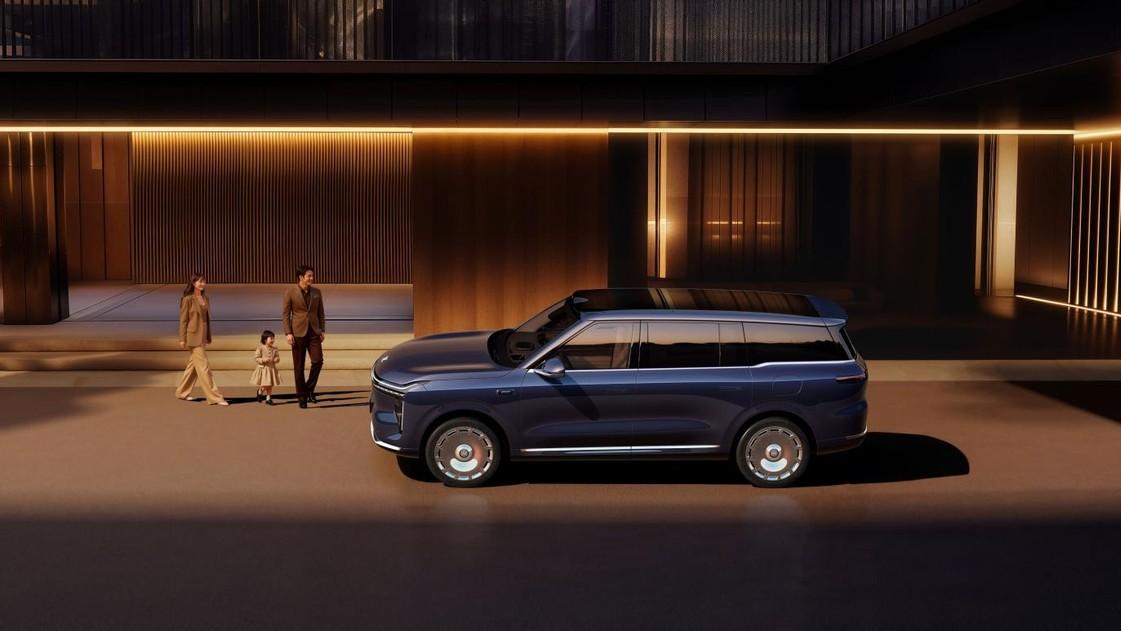 上汽旗舰·智己LS9开启预售，颠覆30万级大六座SUV格局