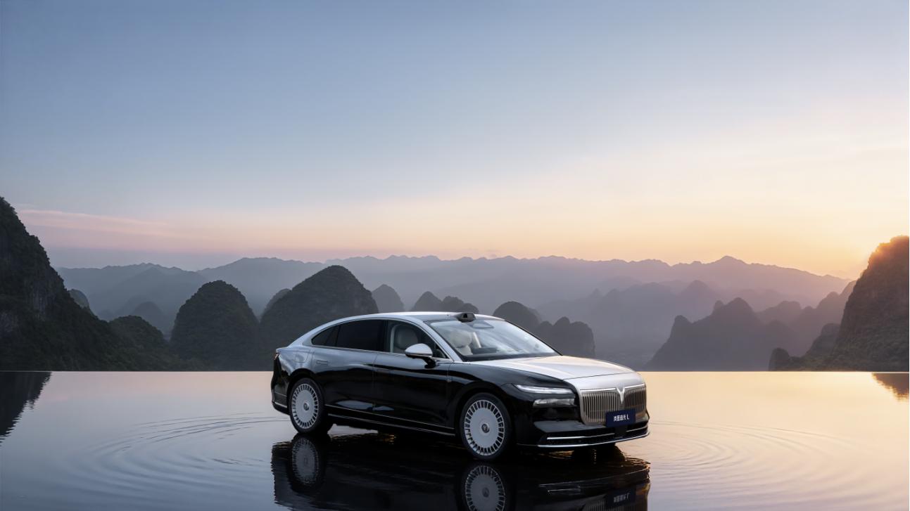 2025压轴大戏，岚图追光L隆重登场，售价27.99万元—30.99万元