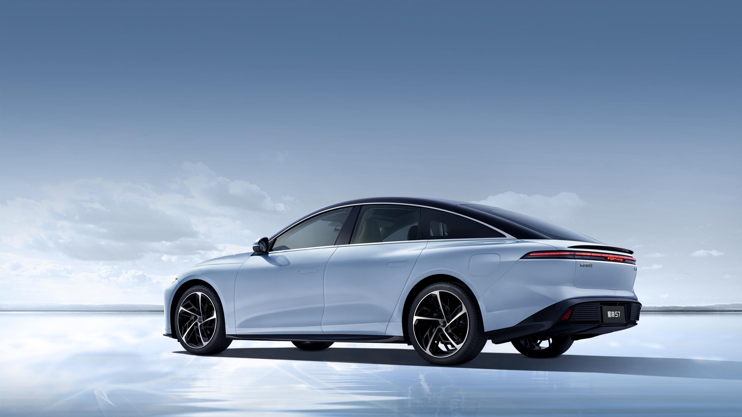 “高颜值”中大型轿跑！650km续航，奢华空间，一口价8.99万起