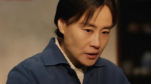 因一部戏改变命运，走红后嫁美国导演，邬君梅经历9次试管仍未育