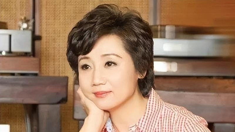 从歌坛玉女到杏林圣手：张德兰如今怎么样了？