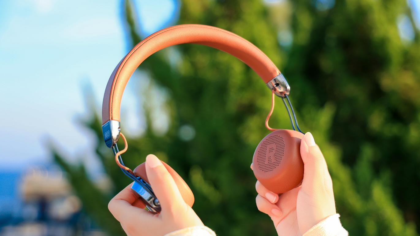 QCY Era 7复古耳机，时尚与音质相得益彰！