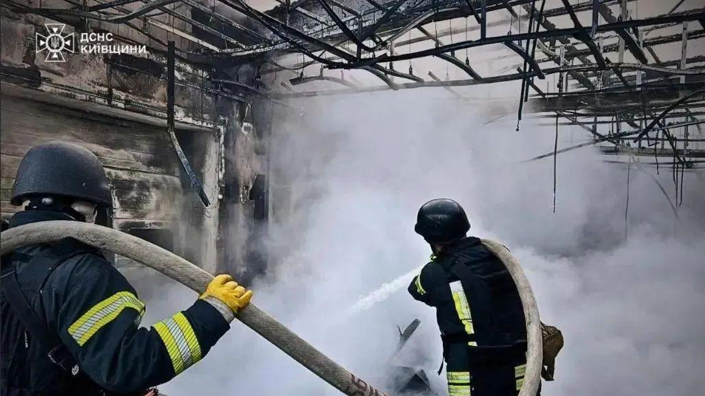 两小时谈崩！普京凌晨273架无人机血洗基辅，俄乌彻底撕破脸？