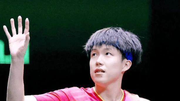 王楚钦赛场状况频出，乒坛背后藏着啥隐情？