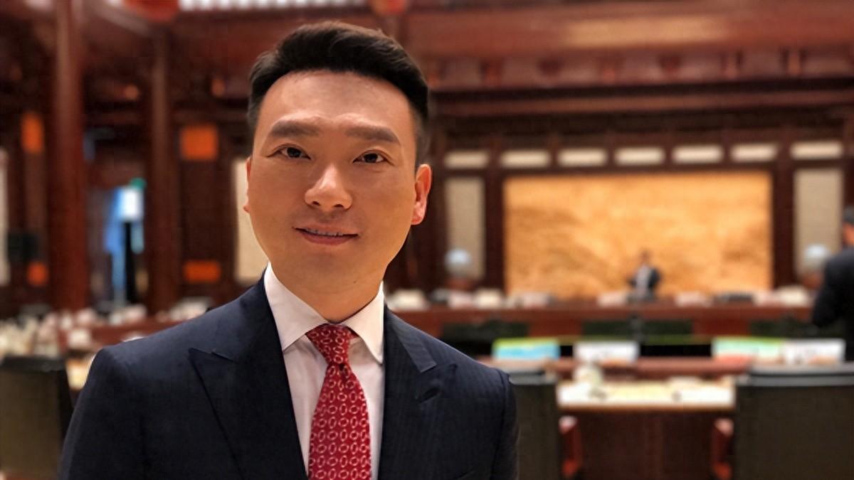 康辉：我高考分数远超清北，却被人暗中顶替，依靠父亲查明真相！